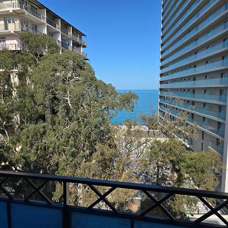Apartment Near The Beach Batumi-Гонио Екстериор снимка