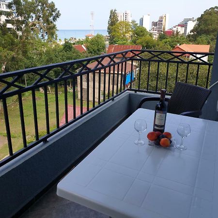 Apartment Near The Beach Batumi-Гонио Екстериор снимка