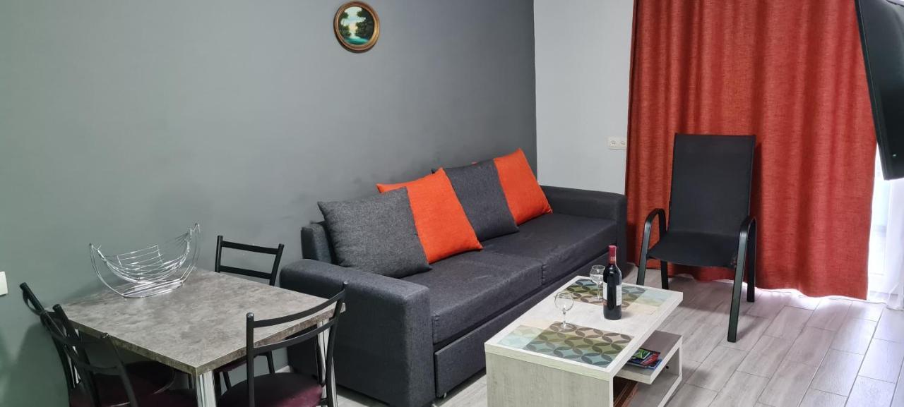 Apartment Near The Beach Batumi-Гонио Екстериор снимка