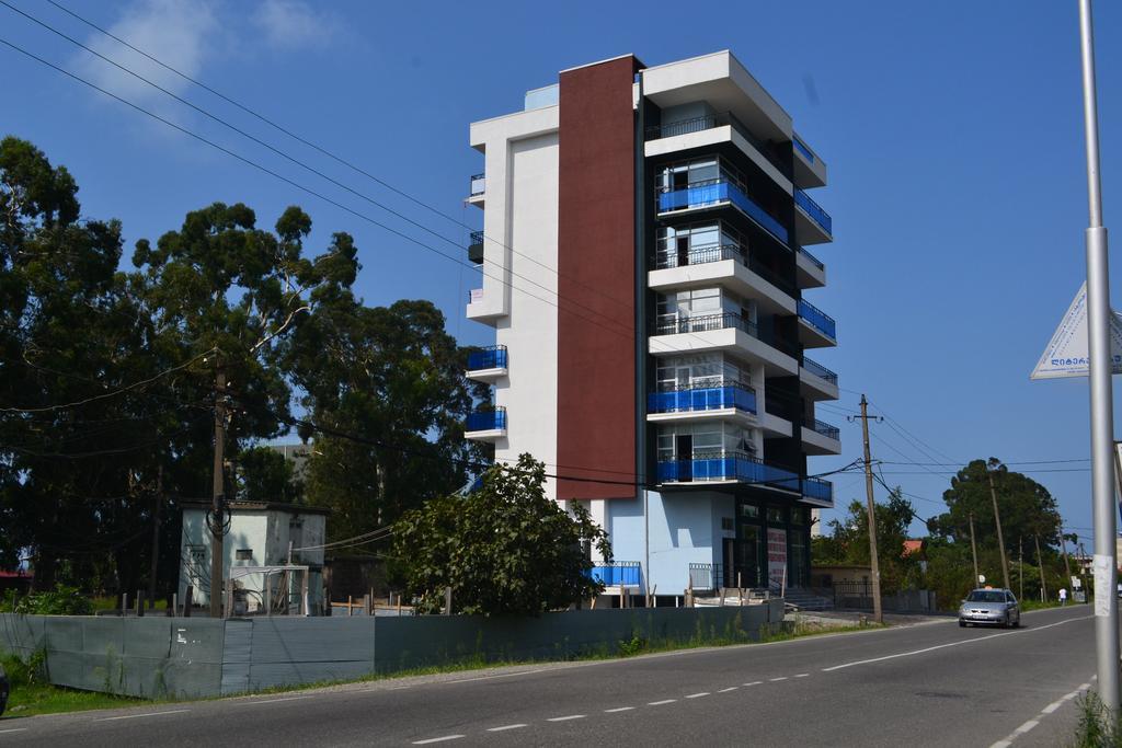 Apartment Near The Beach Batumi-Гонио Екстериор снимка