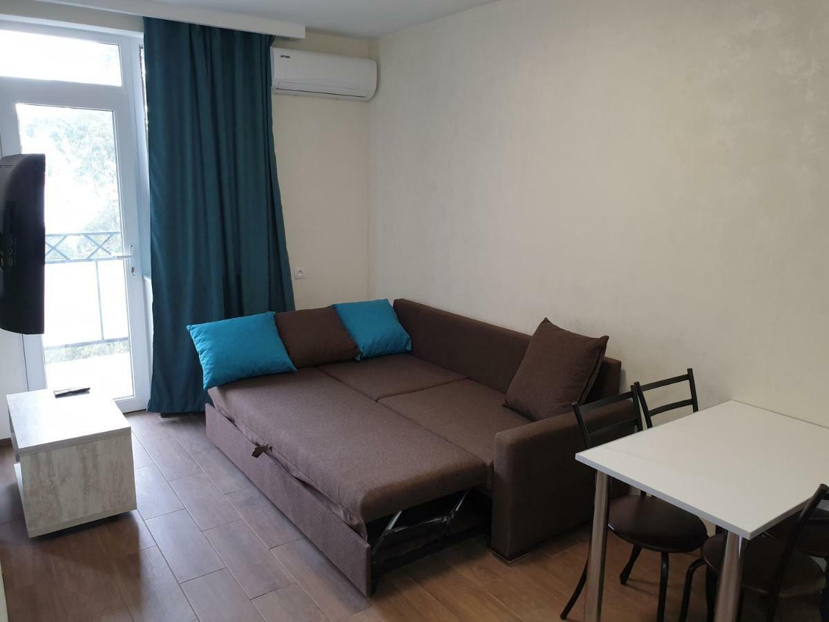 Apartment Near The Beach Batumi-Гонио Екстериор снимка