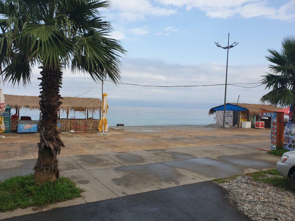 Apartment Near The Beach Batumi-Гонио Екстериор снимка