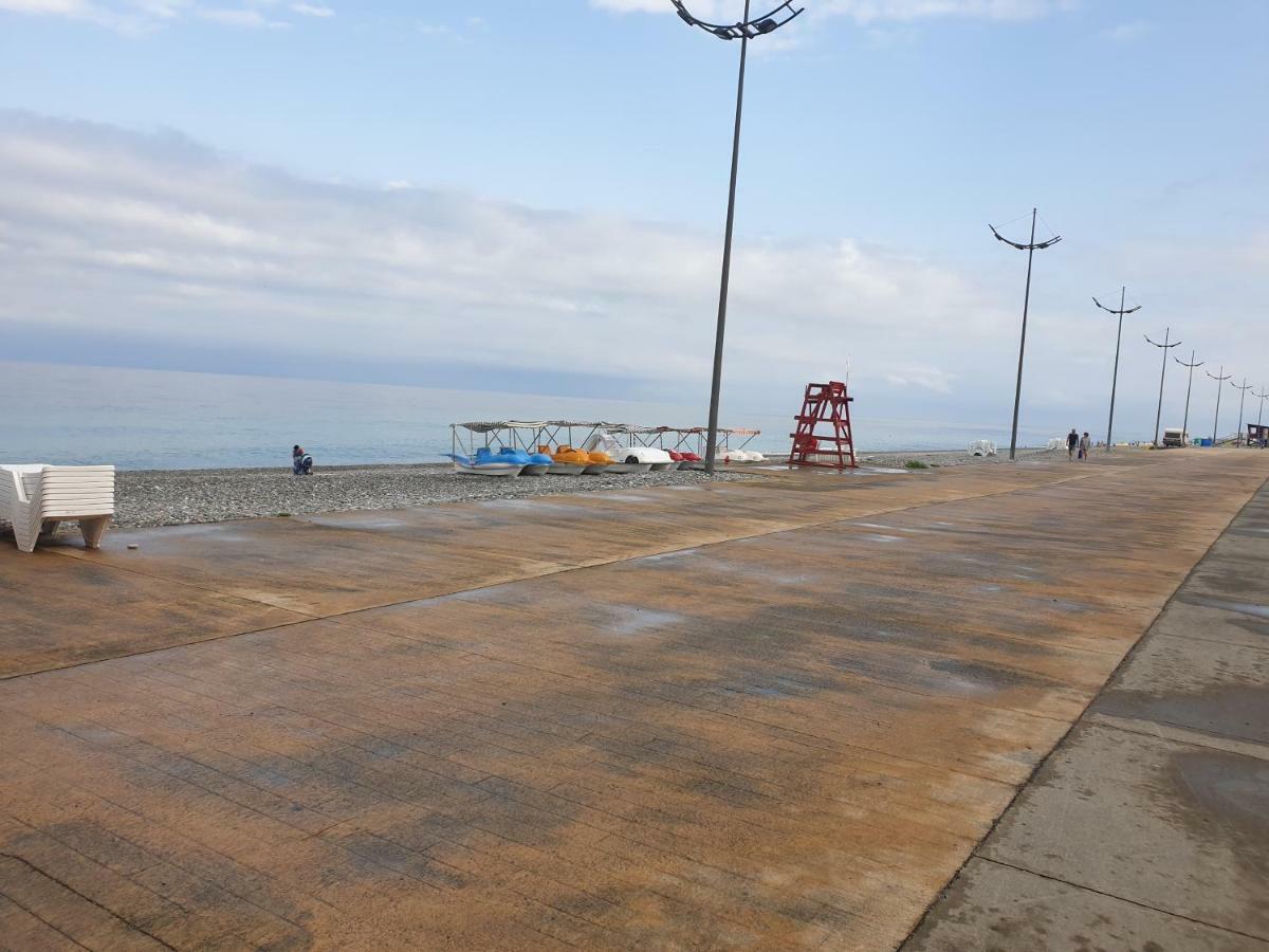 Apartment Near The Beach Batumi-Гонио Екстериор снимка